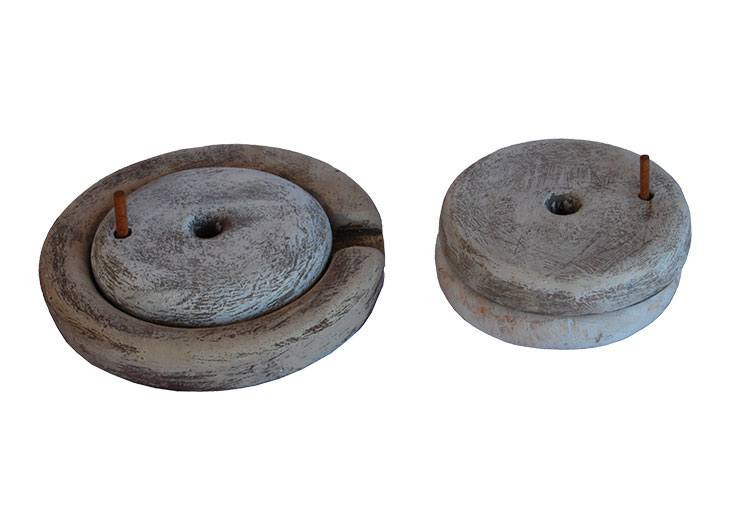 The manually-operated mill