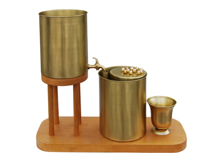 Reconstructed alarm clock of Aristotle with water vessels and spheres on a tipping float