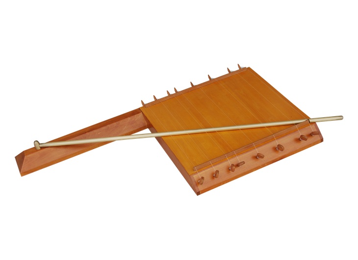 Reconstructed Ptolemaic helicon with eight parallel strings and a rotating diagonal bridge